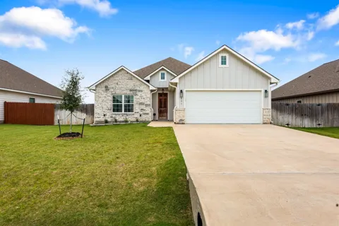 401 Brazos Bend