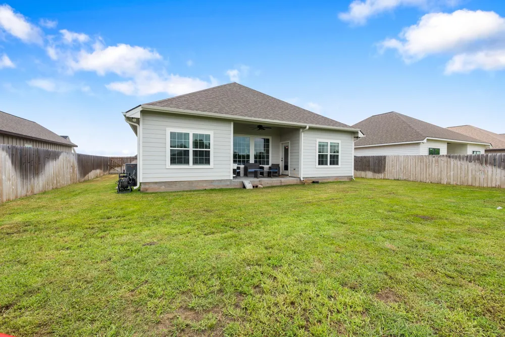 401 Brazos Bend Snook, TX 77879