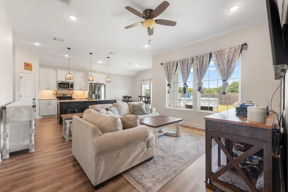 401 Brazos Bend Snook, TX 77879