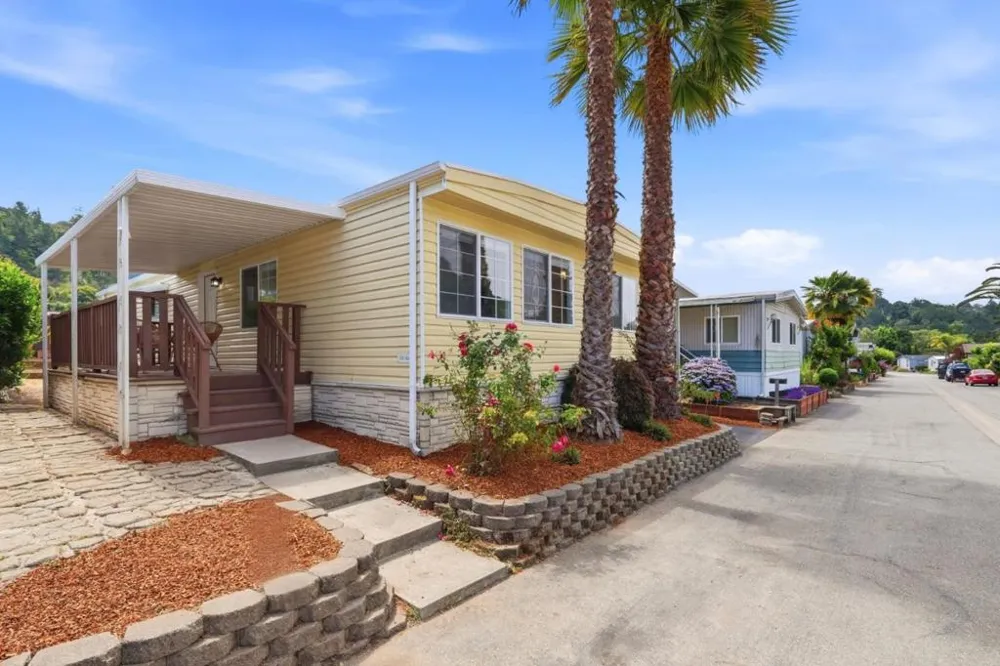 28 Eugenia Avenue #28 Aptos, CA 95003