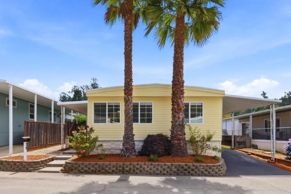 28 Eugenia Avenue #28 Aptos, CA 95003