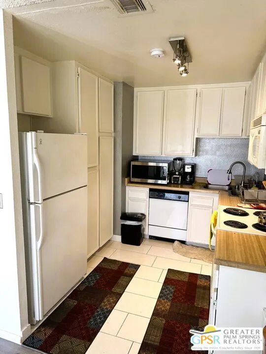66735 12th Street #A2 Desert Hot Springs, CA 92240
