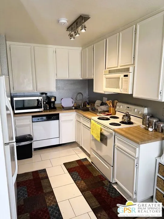 66735 12th Street #A2 Desert Hot Springs, CA 92240
