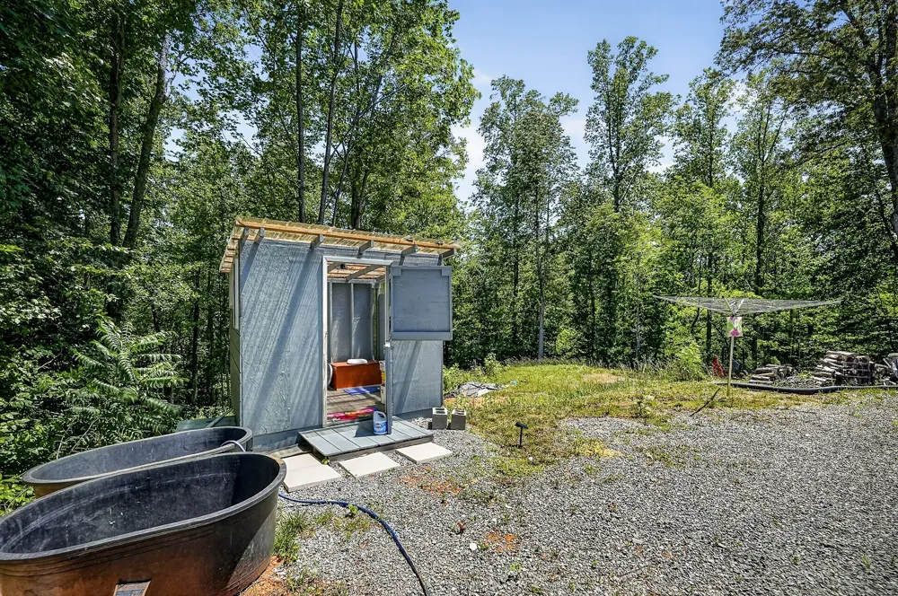 359 Allen Sells Ln Alpine, TN 38543