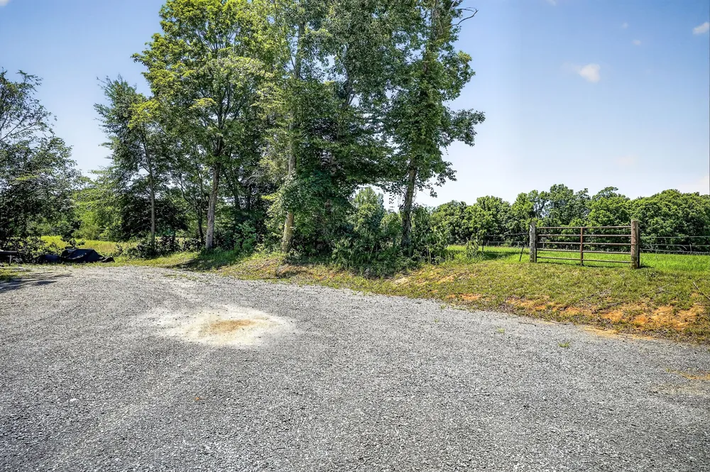 359 Allen Sells Ln Alpine, TN 38543