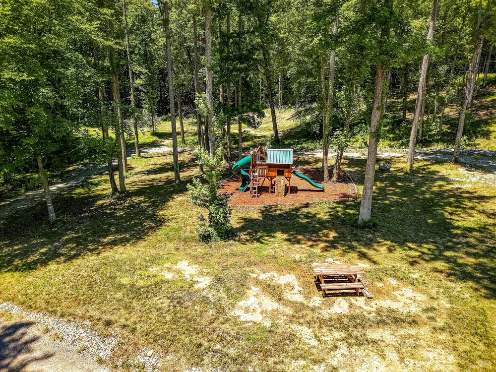 359 Allen Sells Ln Alpine, TN 38543