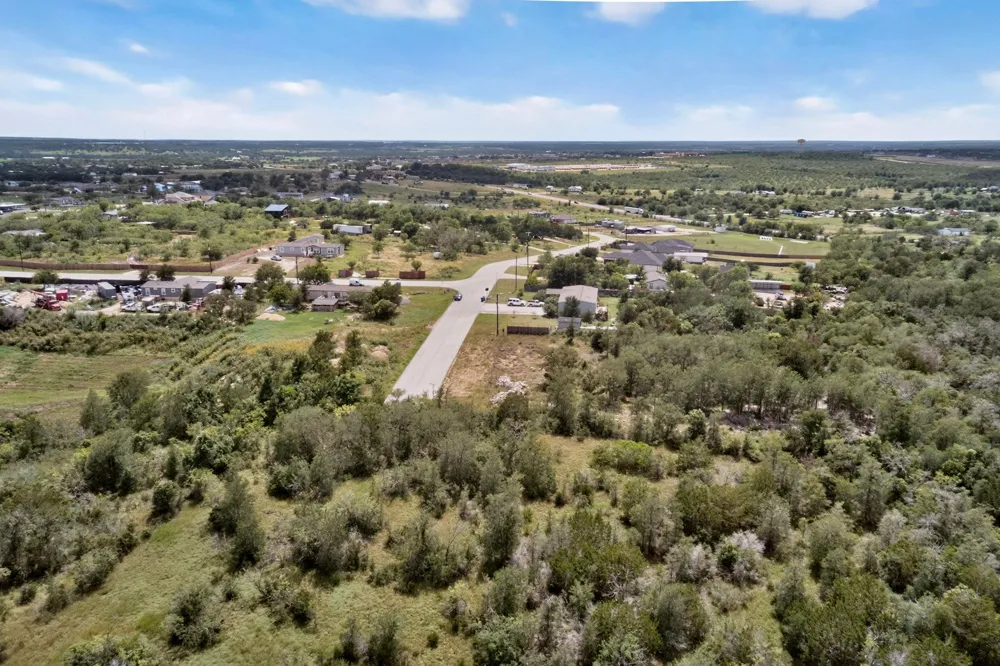 693 Santa Teresa Road Kyle, TX 78640