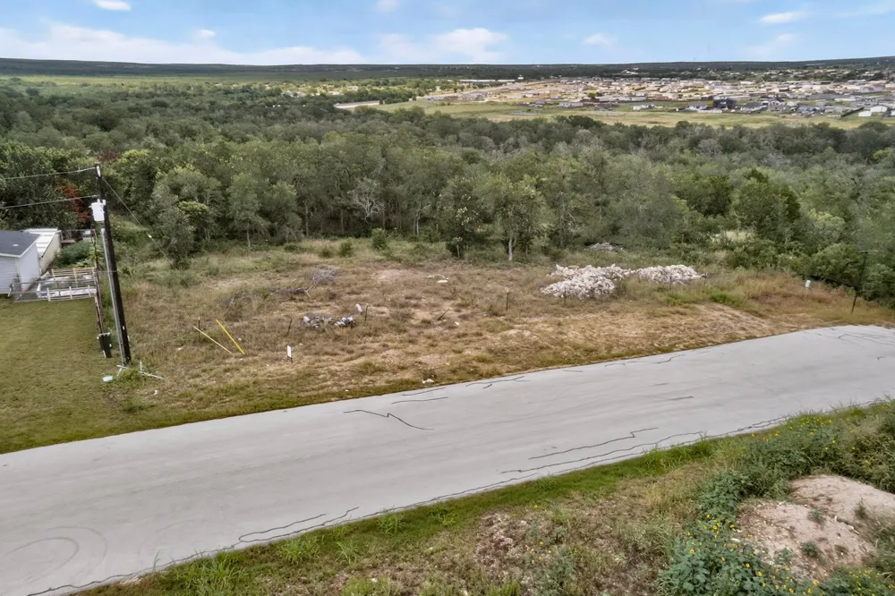 693 Santa Teresa Road Kyle, TX 78640