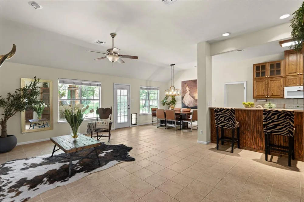415 Tahitian Drive Bastrop, TX 78602