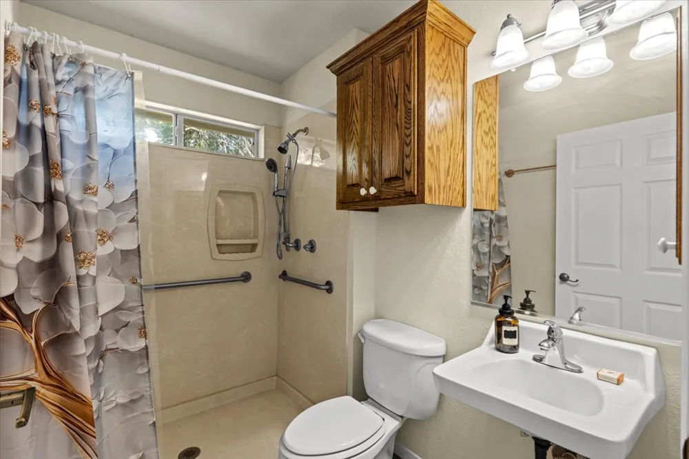 415 Tahitian Drive Bastrop, TX 78602