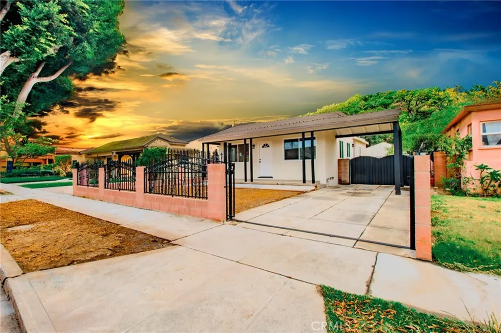 2549 Kansas South Gate, CA 90280