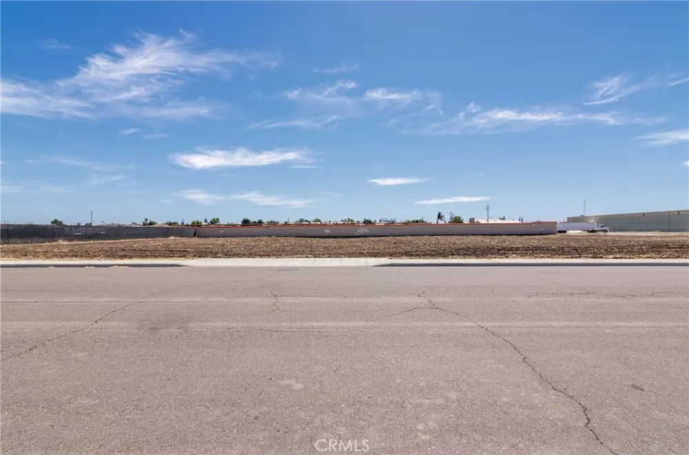204 Commerce Los Banos, CA 93635