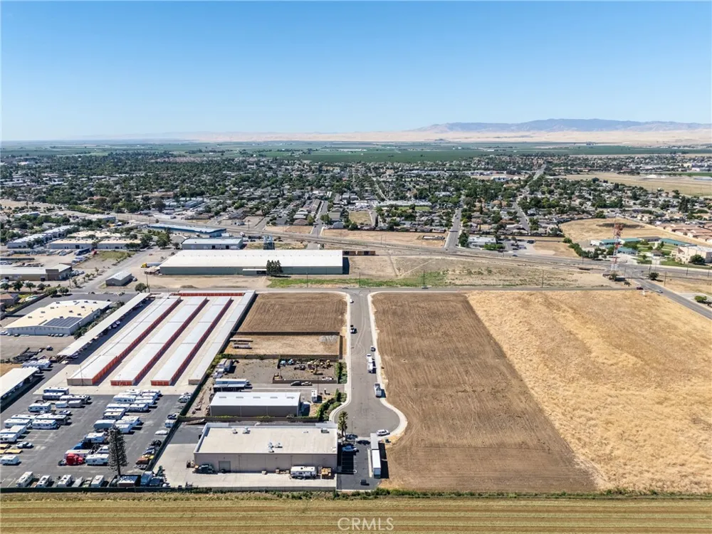 204 Commerce Los Banos, CA 93635