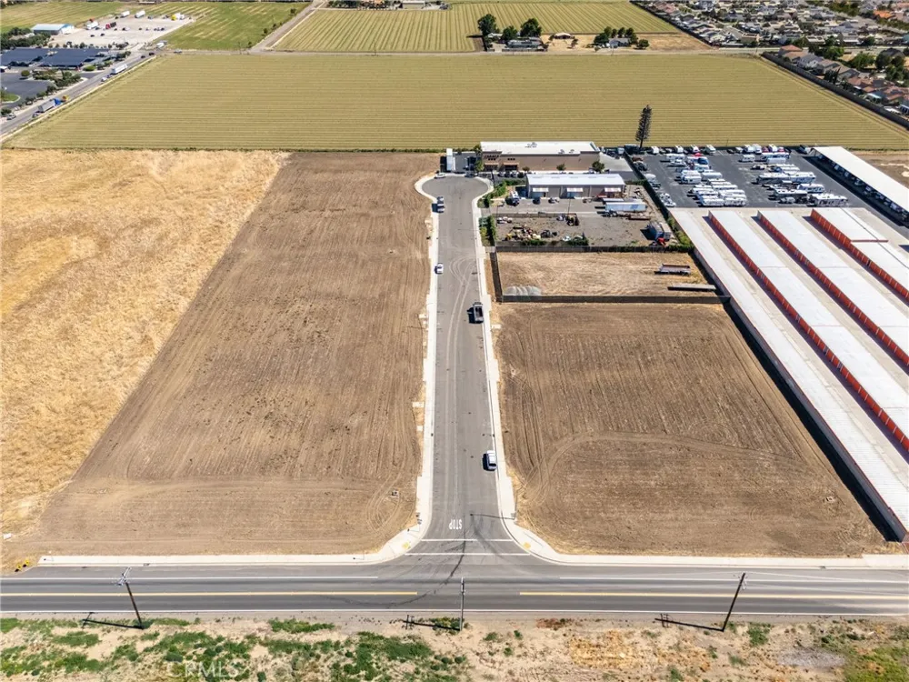 204 Commerce Los Banos, CA 93635