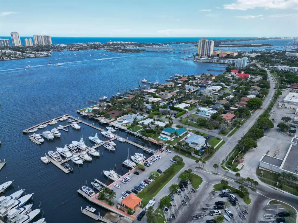220 Lake Shore Drive #1908 Lake Park, FL 33403
