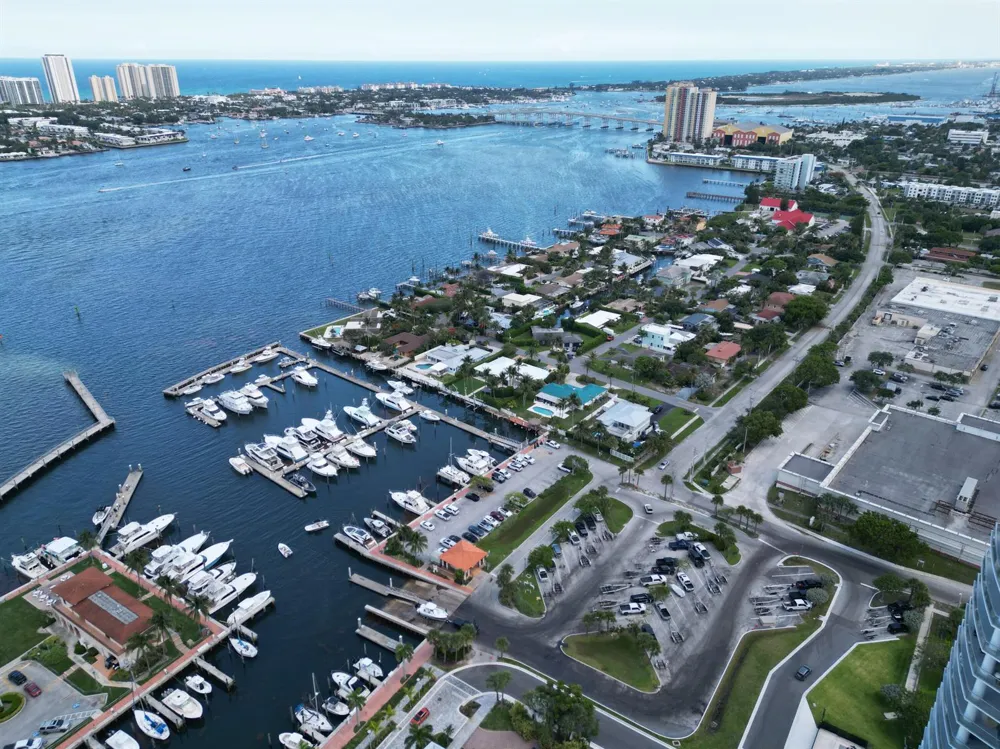 220 Lake Shore Drive #1908 Lake Park, FL 33403