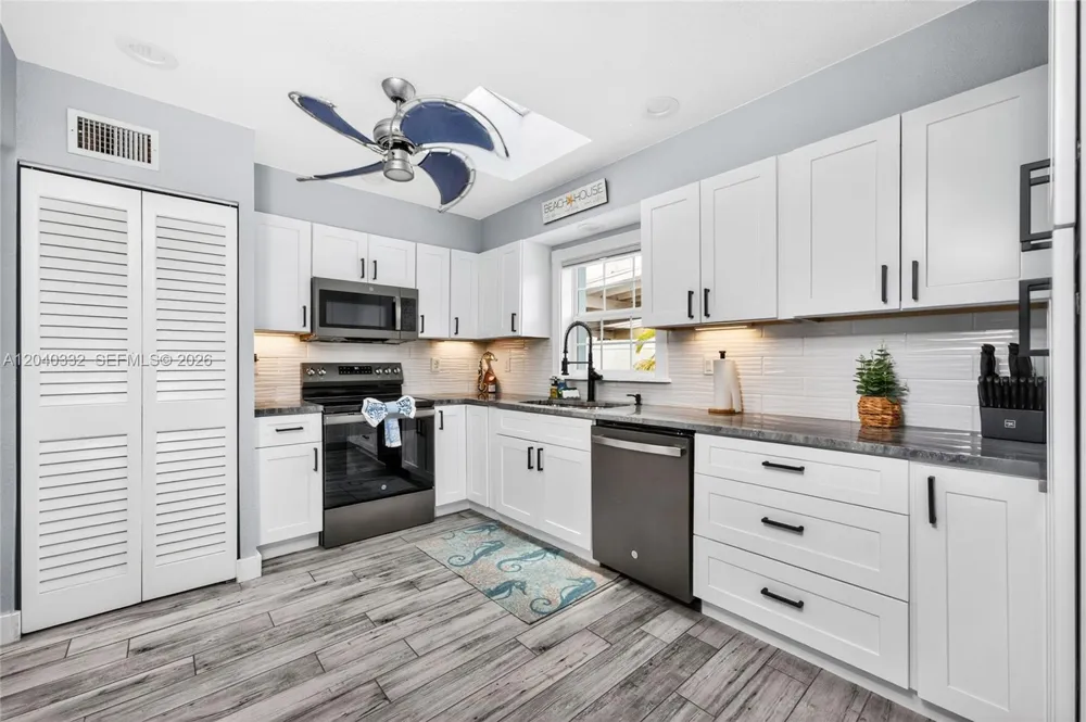 21812 Edgewater Dr Port Charlotte, FL 33952