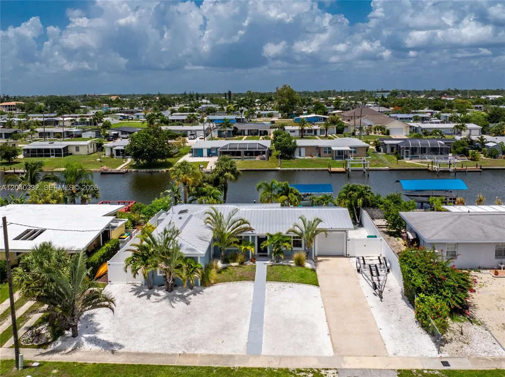 21812 Edgewater Dr Port Charlotte, FL 33952