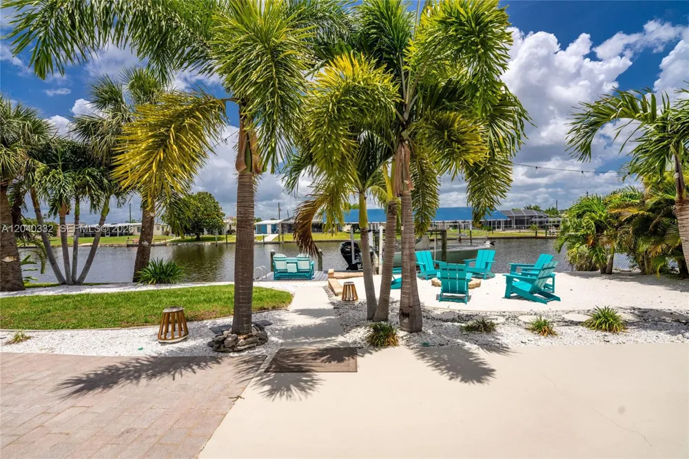 21812 Edgewater Dr Port Charlotte, FL 33952