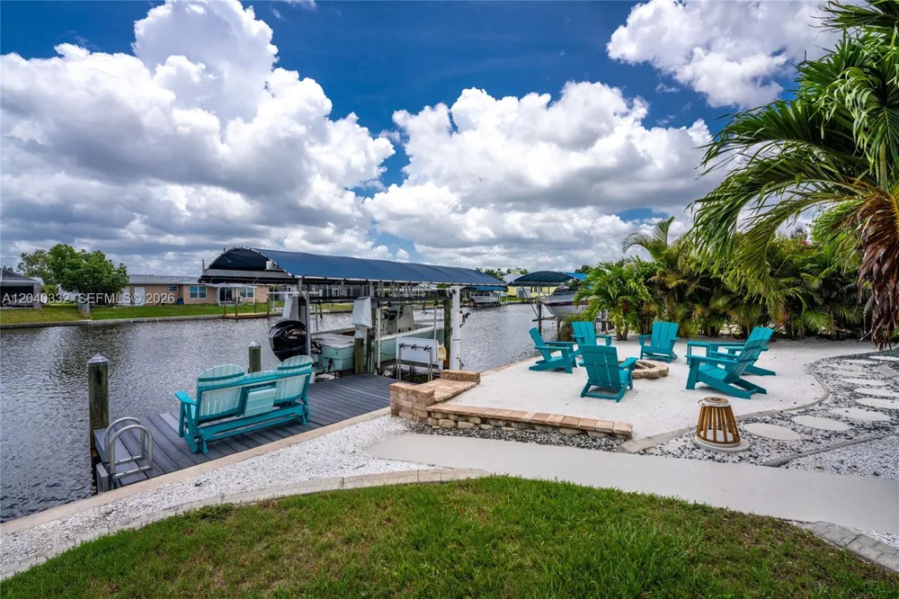21812 Edgewater Dr Port Charlotte, FL 33952