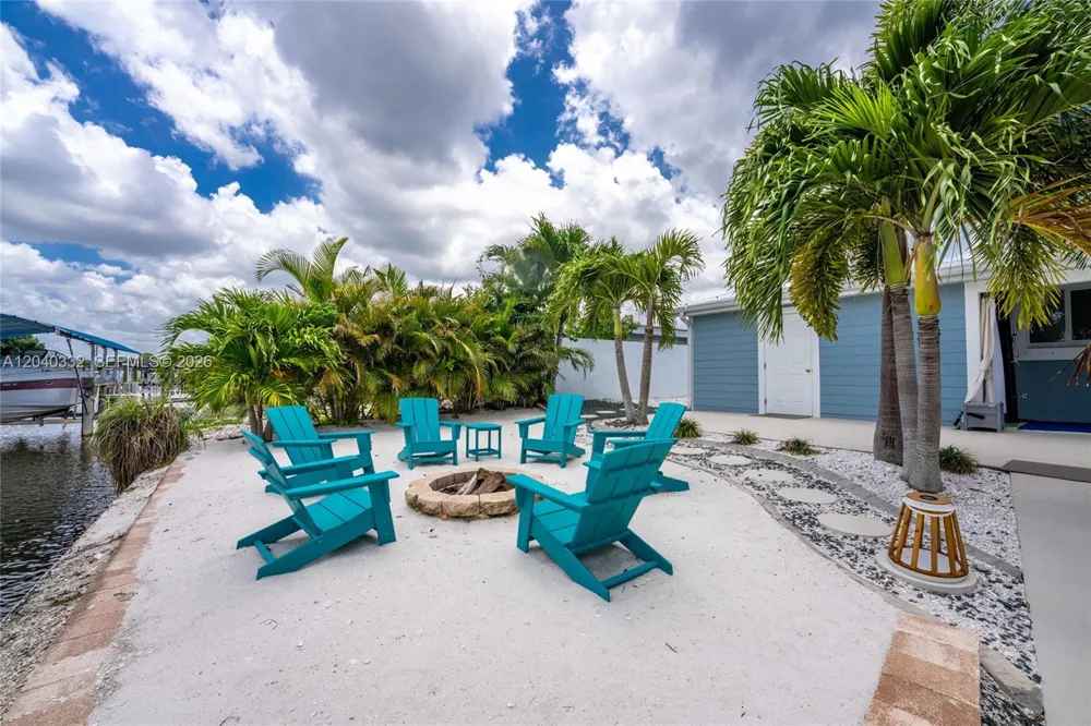 21812 Edgewater Dr Port Charlotte, FL 33952
