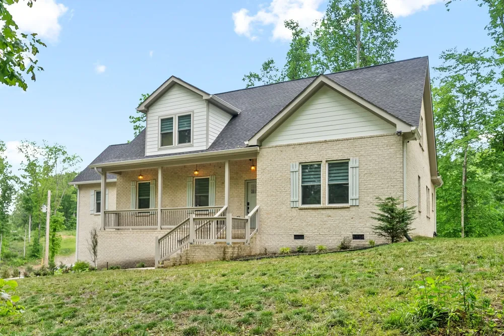 514 Doy Rd E White Bluff, TN 37187