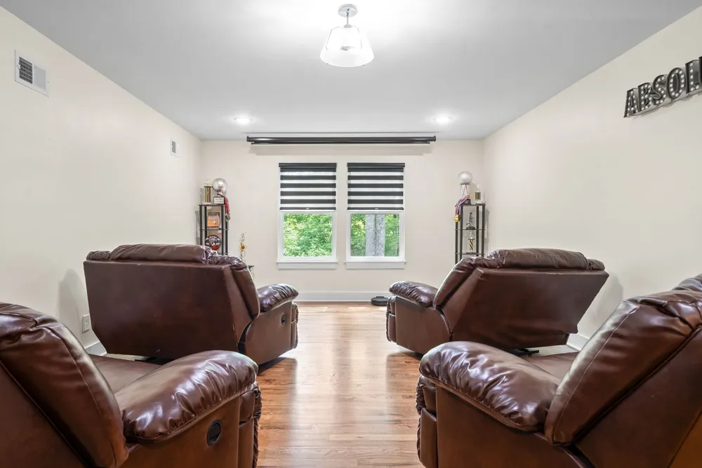 514 Doy Rd E White Bluff, TN 37187