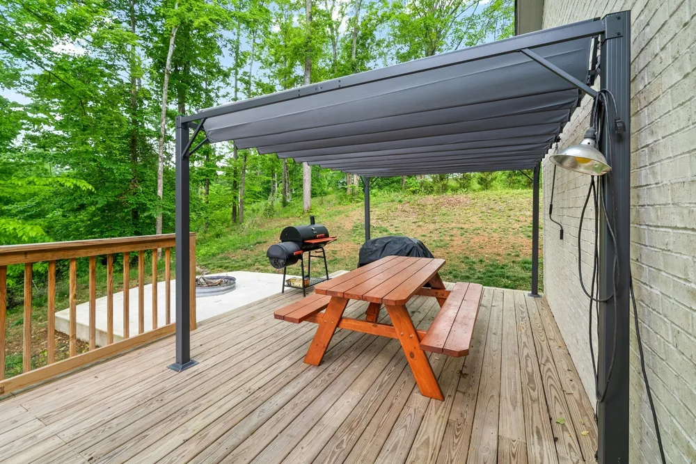 514 Doy Rd E White Bluff, TN 37187