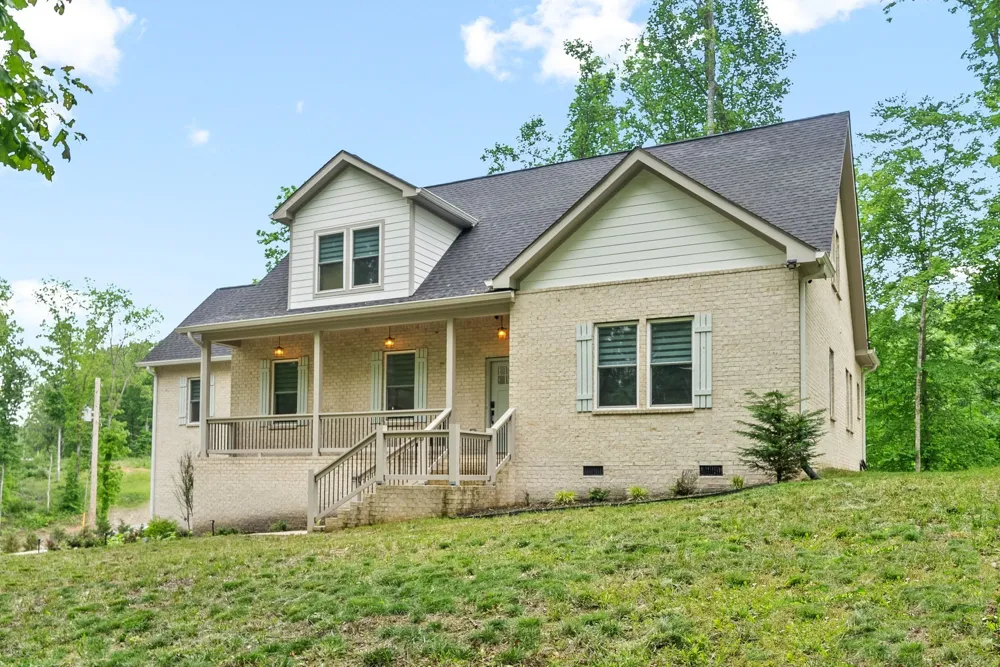 514 Doy Rd E White Bluff, TN 37187