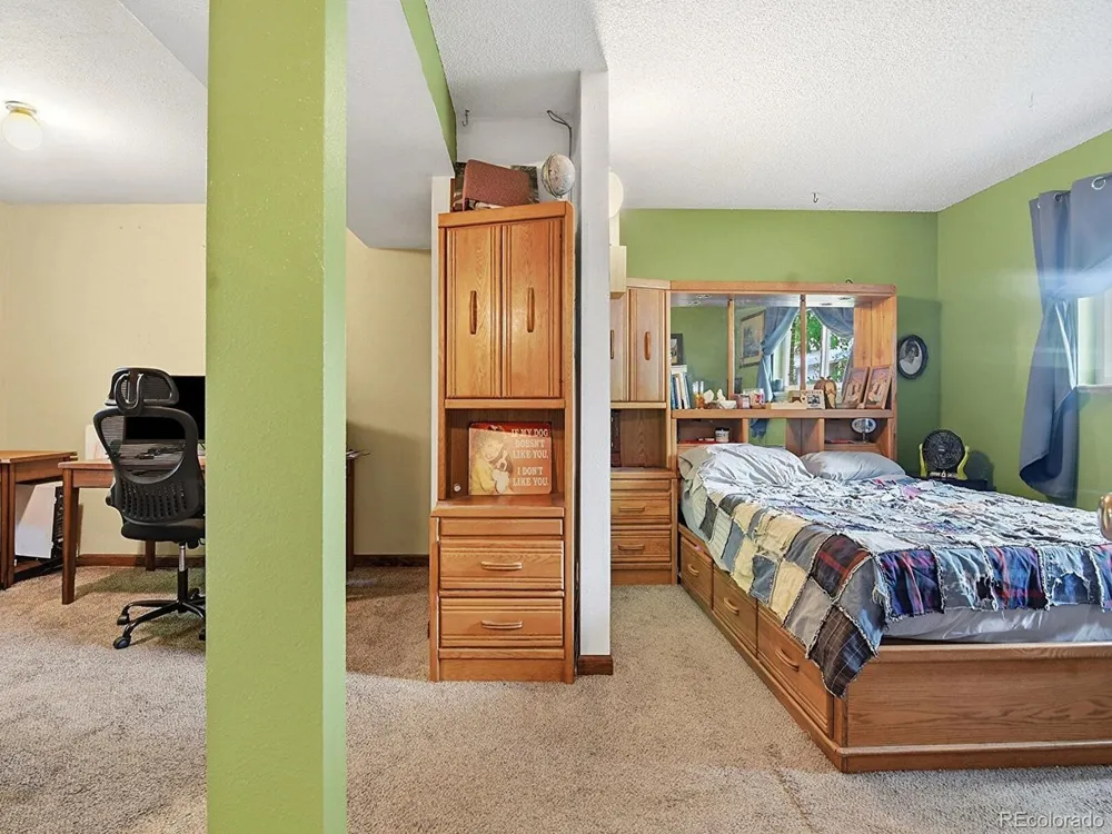 6932 Deframe Court Arvada, CO 80004