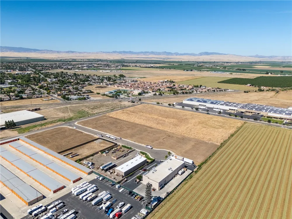 203 Commerce Los Banos, CA 93635