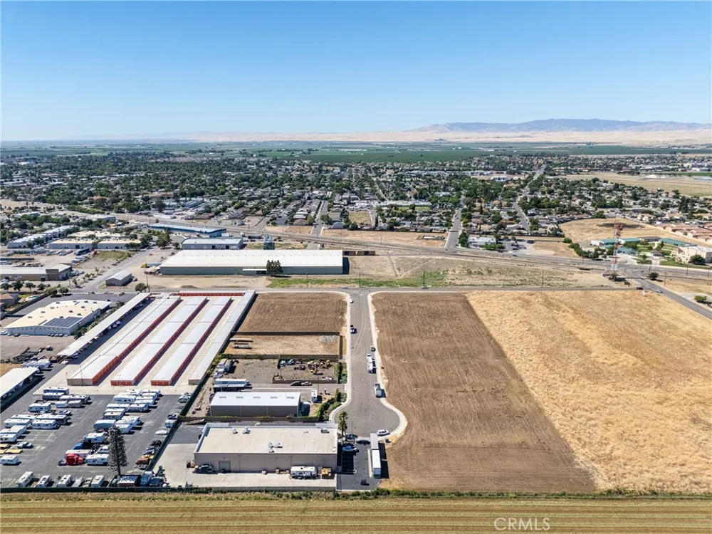 203 Commerce Los Banos, CA 93635