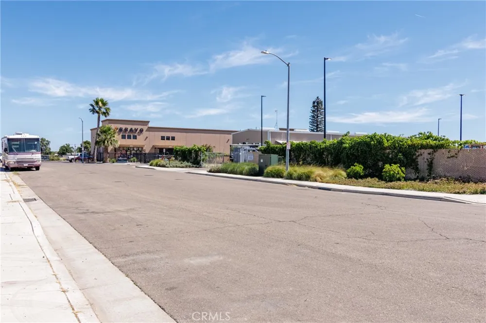 203 Commerce Los Banos, CA 93635