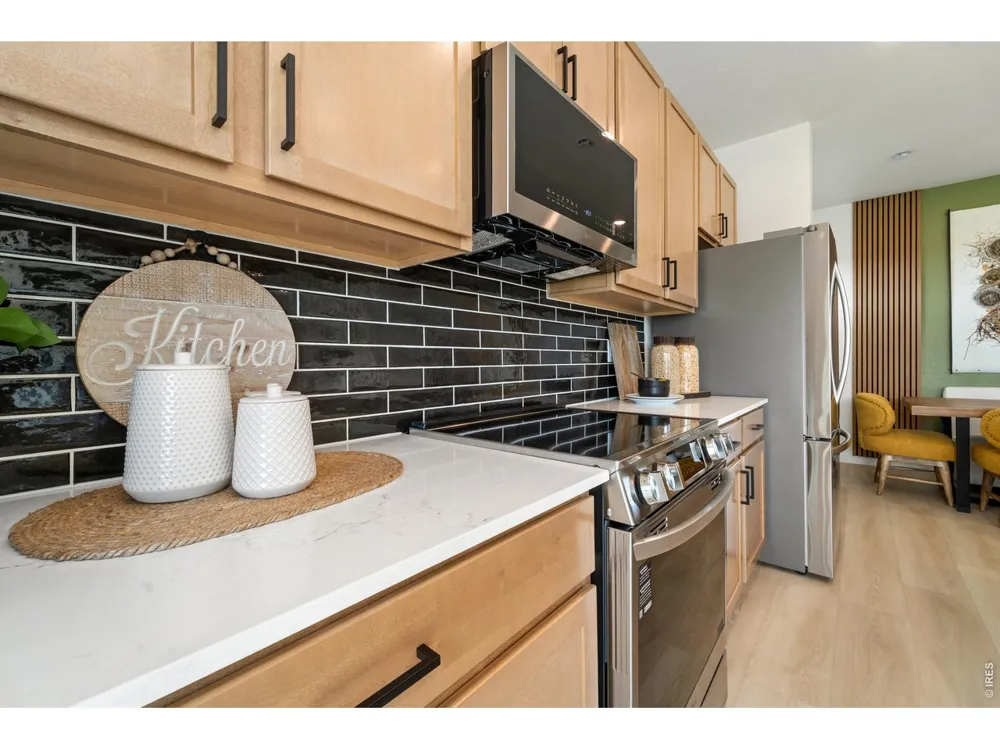305 Plains Parkway Hudson, CO 80642