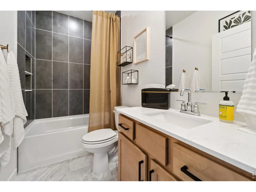 305 Plains Parkway Hudson, CO 80642