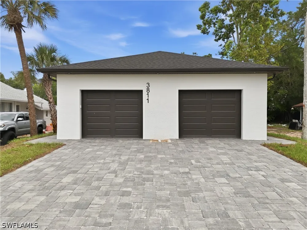 Pearl Street Fort Myers, FL 33916