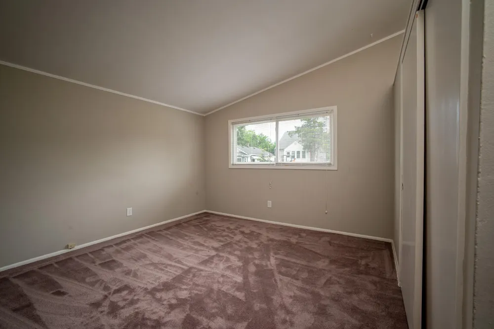 23723 Reynolds Avenue Hazel Park City, MI 48030
