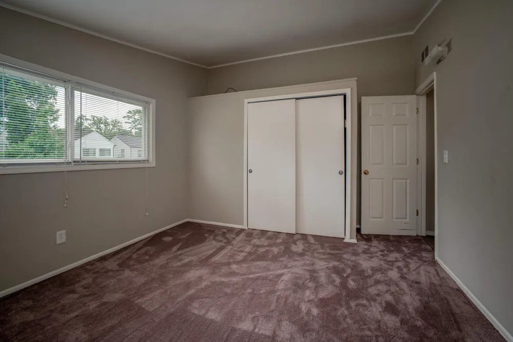 23723 Reynolds Avenue Hazel Park City, MI 48030