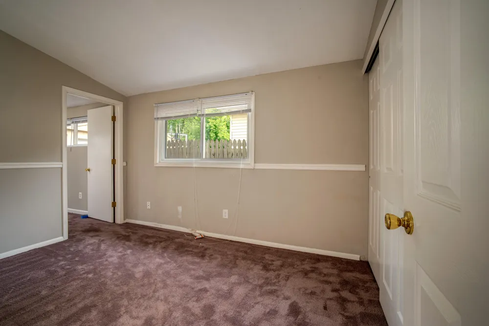23723 Reynolds Avenue Hazel Park City, MI 48030