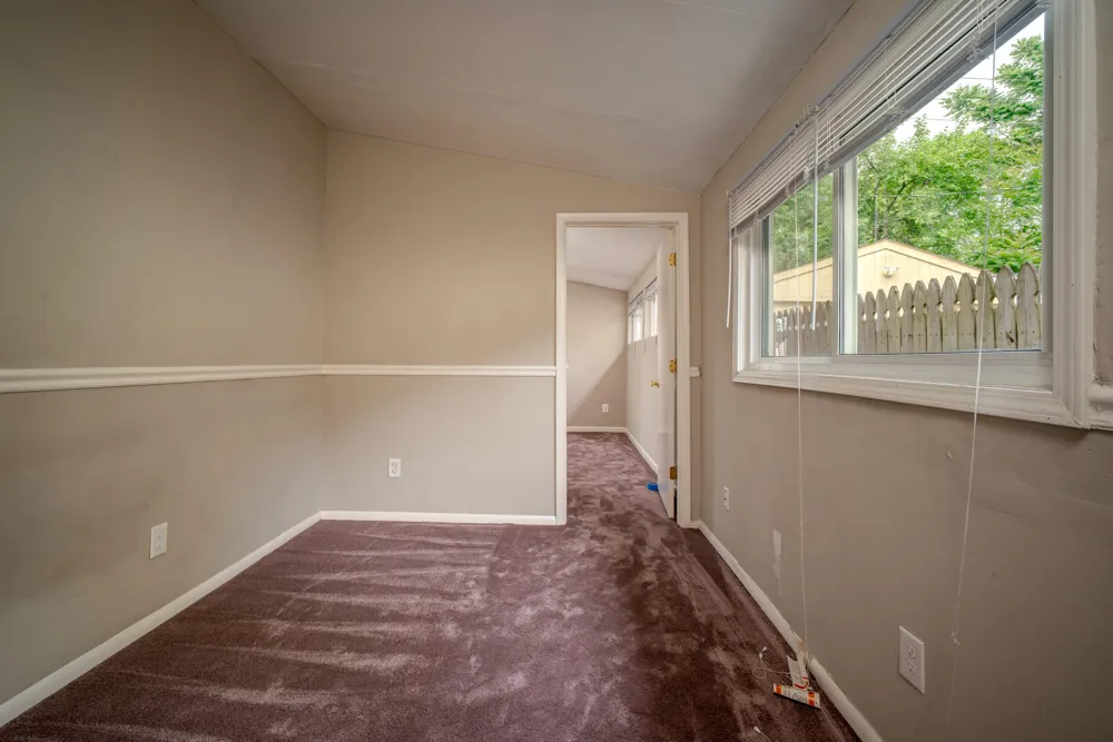 23723 Reynolds Avenue Hazel Park City, MI 48030