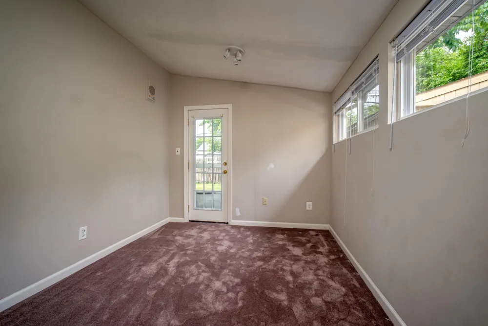 23723 Reynolds Avenue Hazel Park City, MI 48030