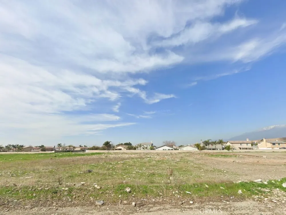 6558 Knox Fontana, CA 92336