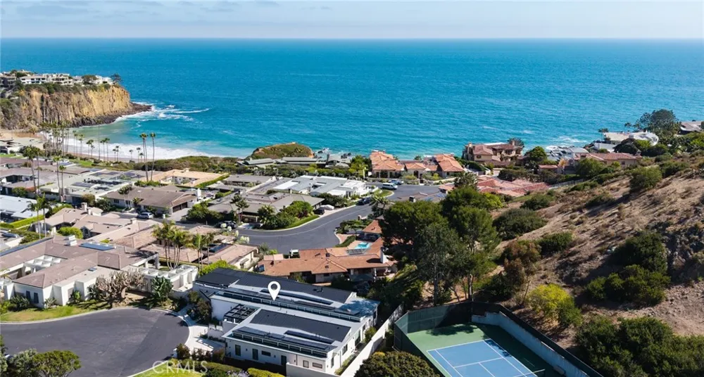 2595 Altamar Laguna Beach, CA 92651
