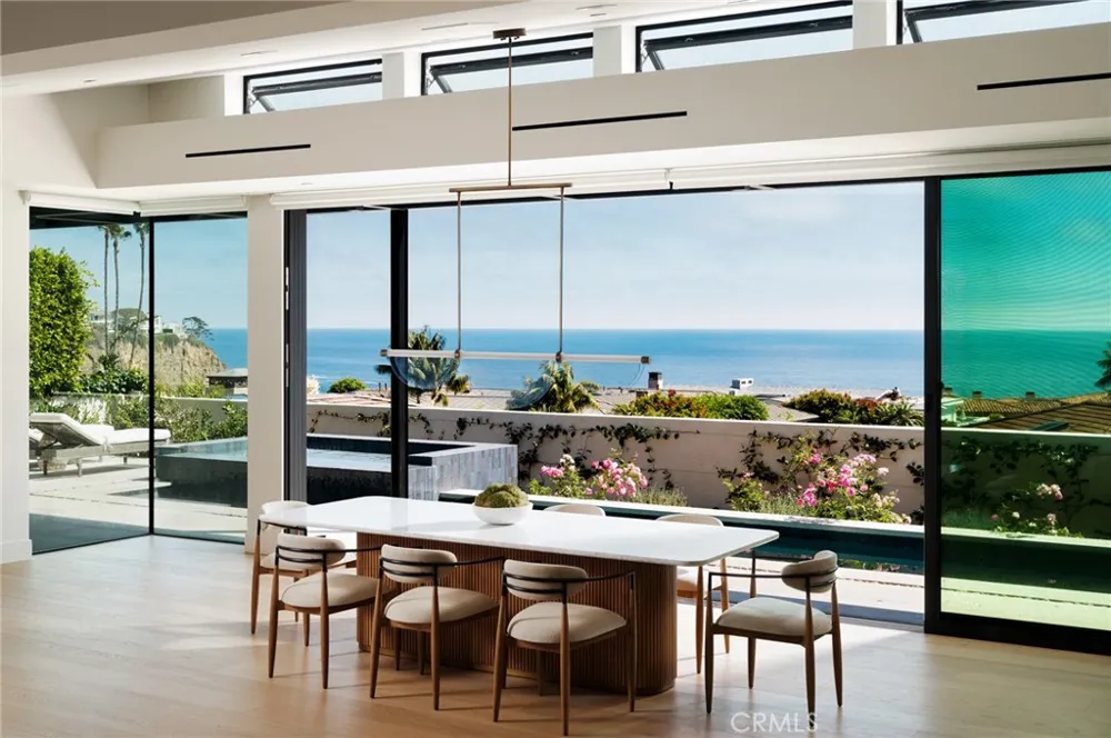 2595 Altamar Laguna Beach, CA 92651