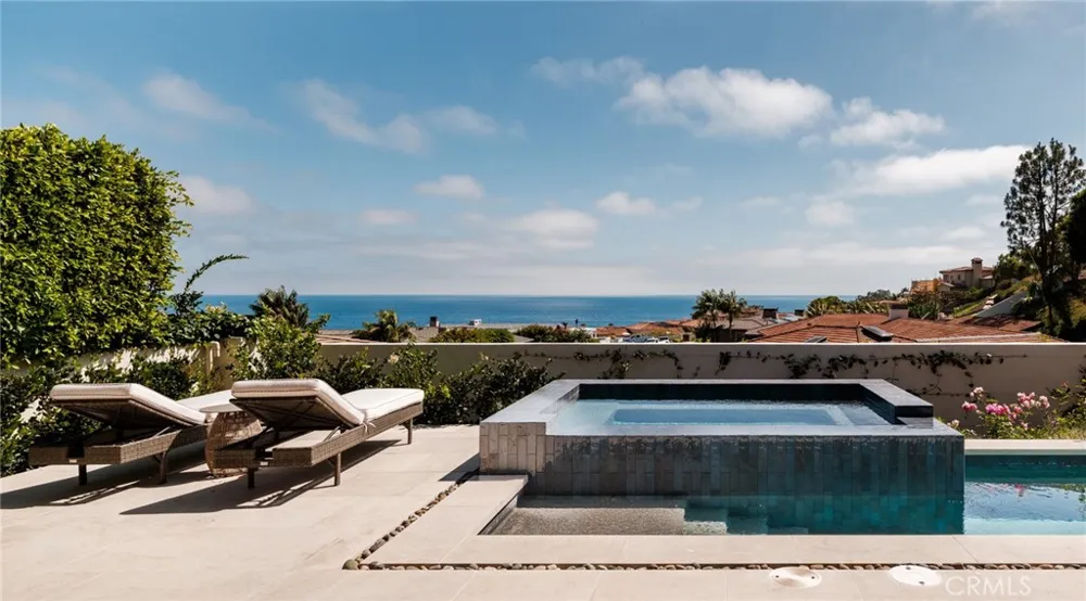 2595 Altamar Laguna Beach, CA 92651