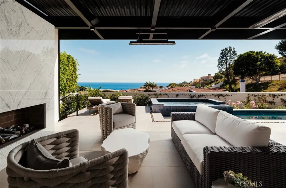 2595 Altamar Laguna Beach, CA 92651