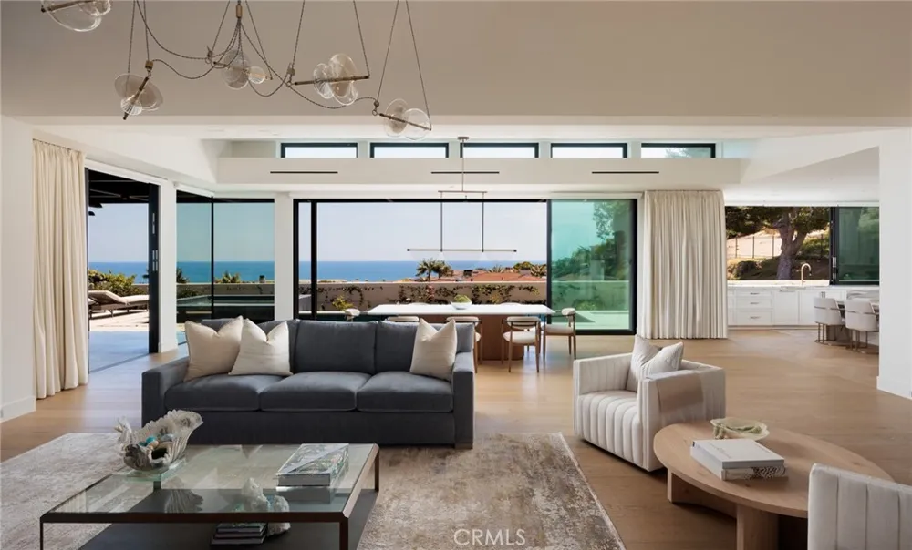 2595 Altamar Laguna Beach, CA 92651