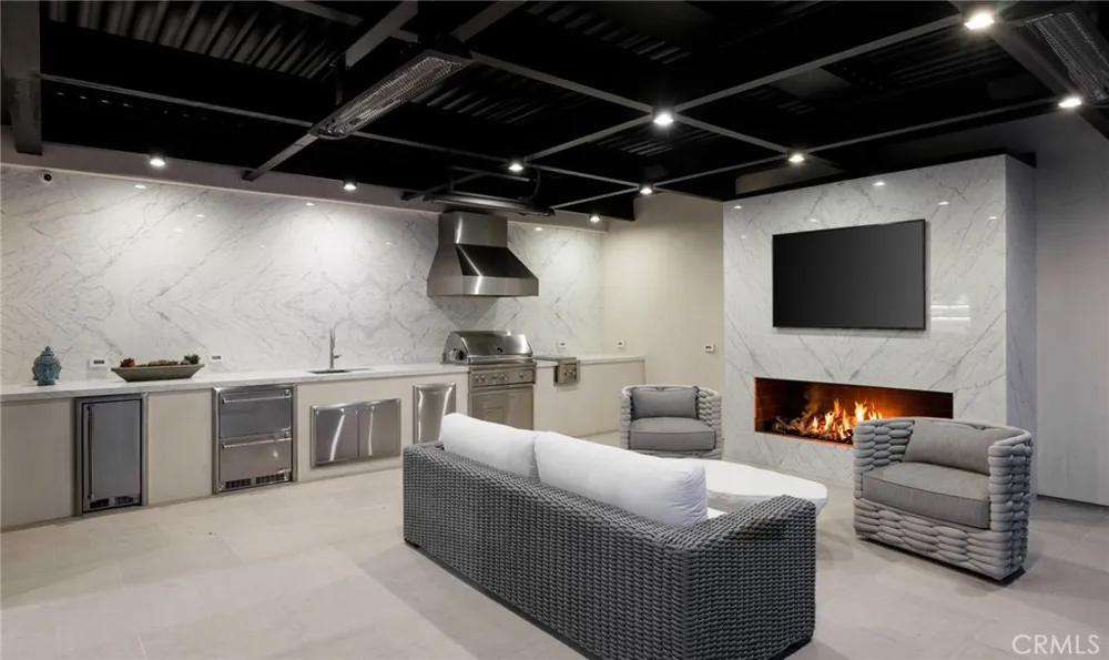 2595 Altamar Laguna Beach, CA 92651