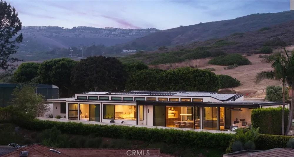 2595 Altamar Laguna Beach, CA 92651