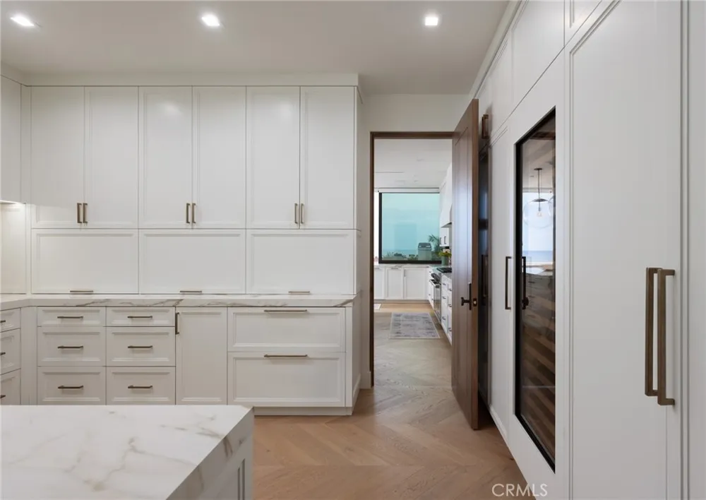 2595 Altamar Laguna Beach, CA 92651